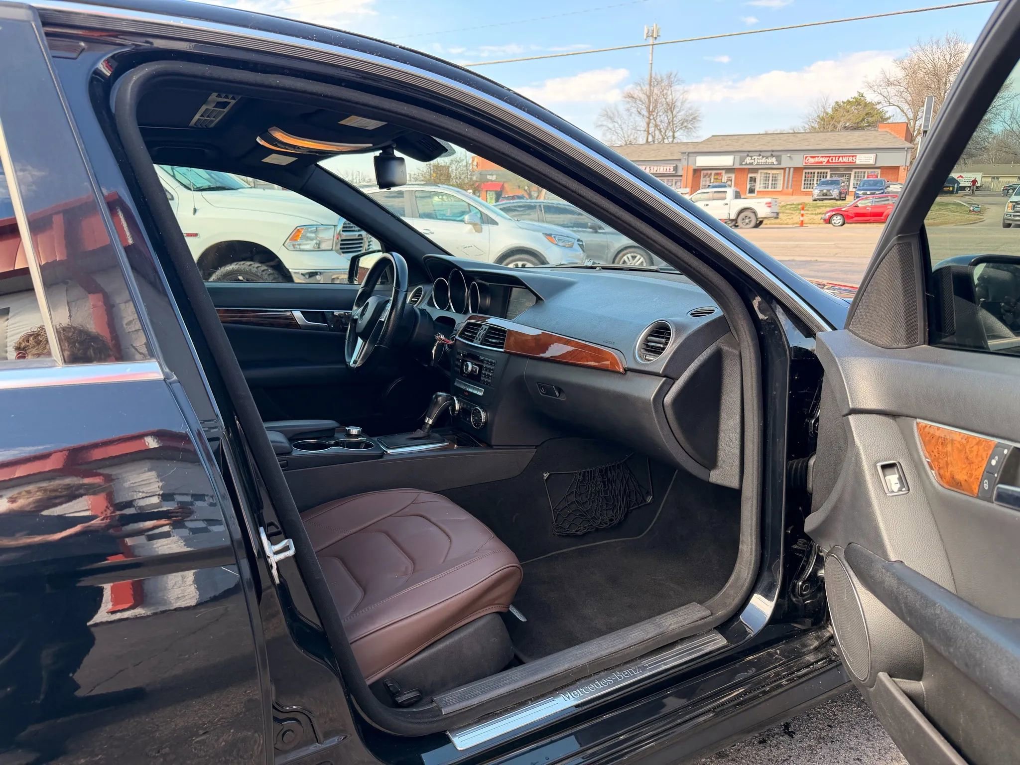 Used 2012 Mercedes-Benz C 250 Sedan image 21