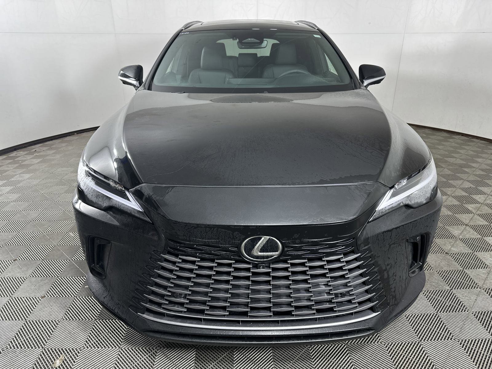 Used 2025 Lexus RX 350h w/ Convenience Package image 2