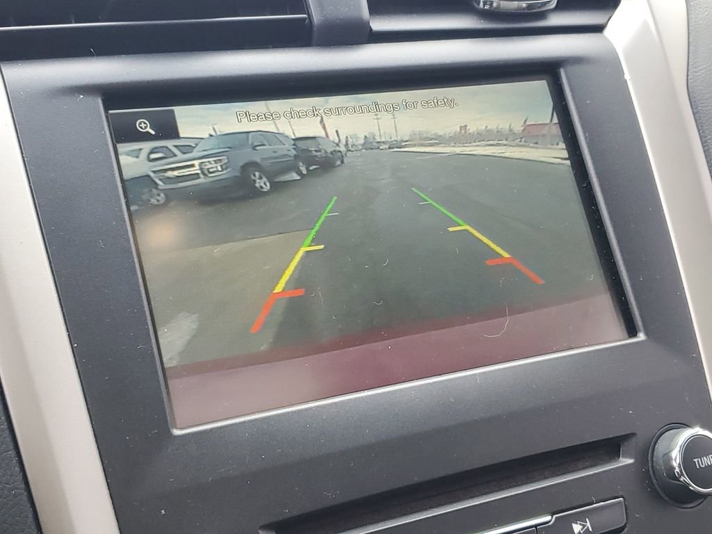 Used 2016 Ford Fusion SE w/ Equipment Group 202A image 19