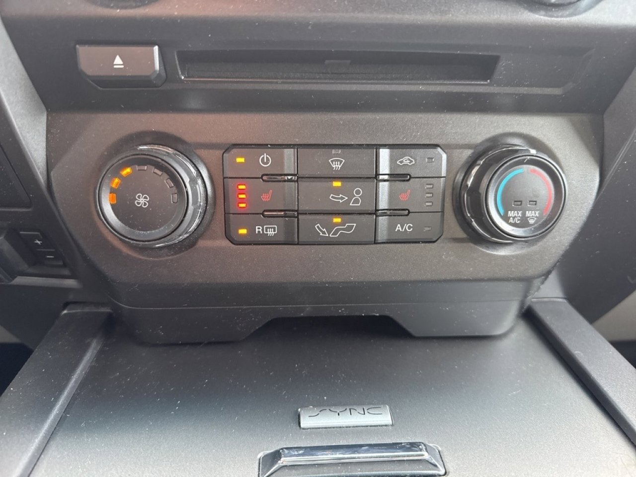 Used 2018 Ford F150 XLT w/ Equipment Group 302A Luxury image 19