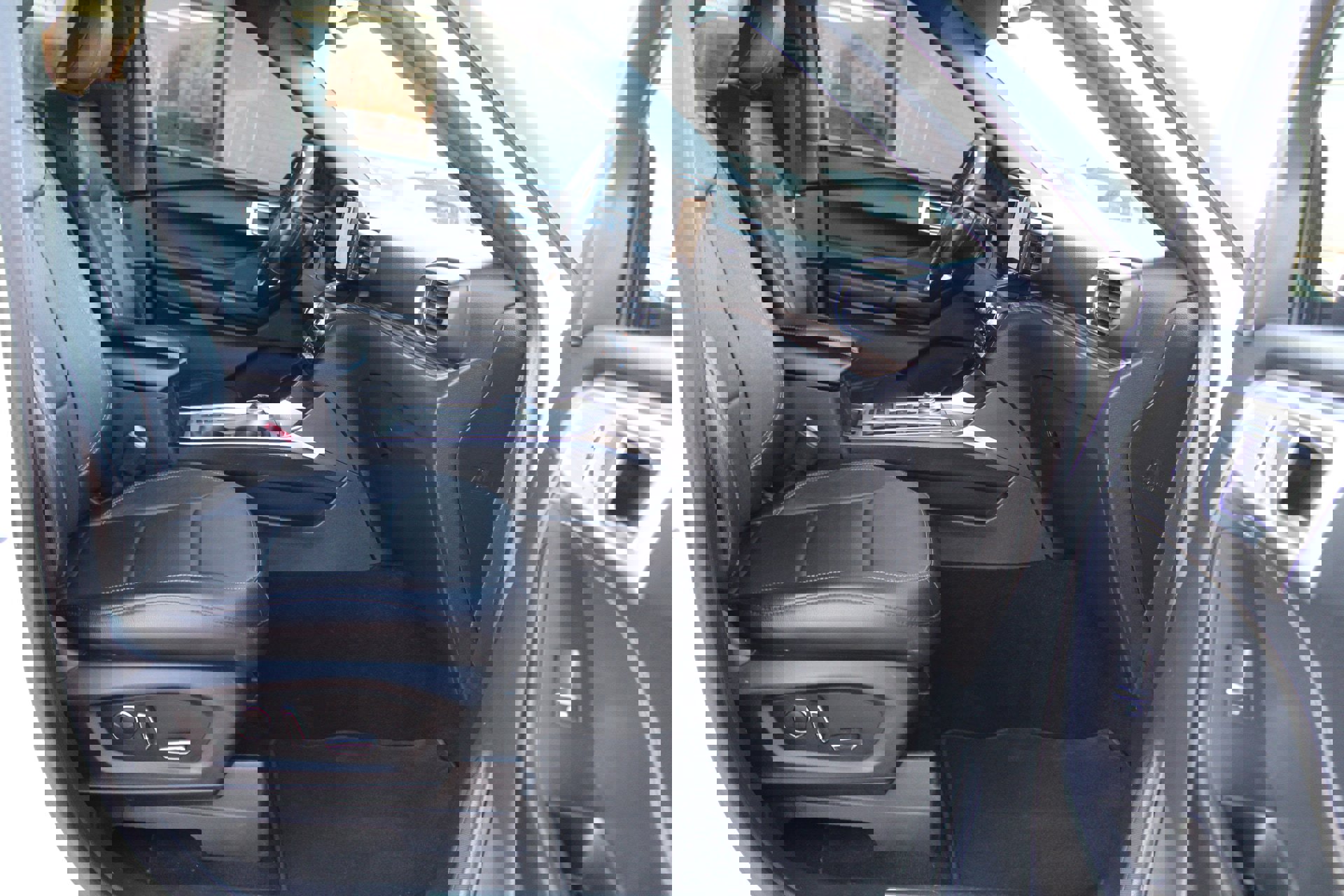 Used 2020 Ford Explorer Limited image 14