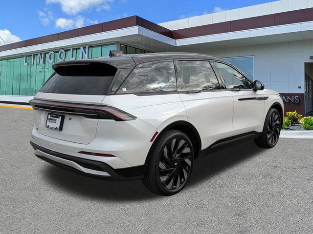 New 2026 Lincoln Nautilus Reserve image 4