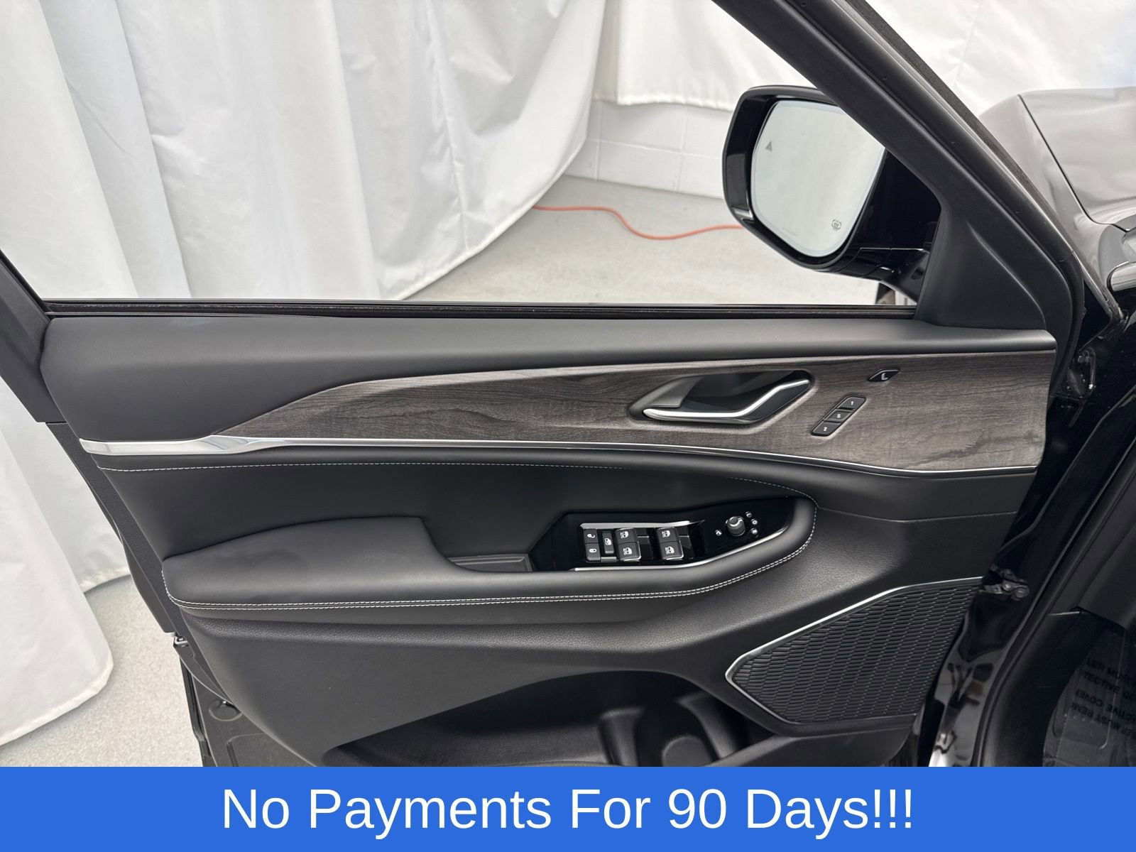 New 2025 Jeep Grand Cherokee Overland w/ Adv Protech Group III image 14