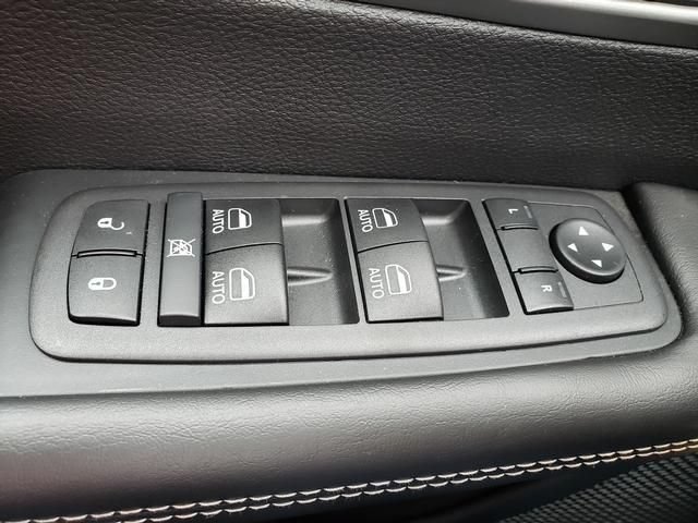 New 2027 Chrysler Pacifica Select FWD image 27