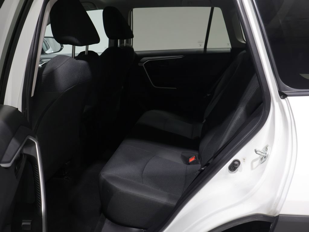 Used 2023 Toyota RAV4 LE AWD/4WD image 16