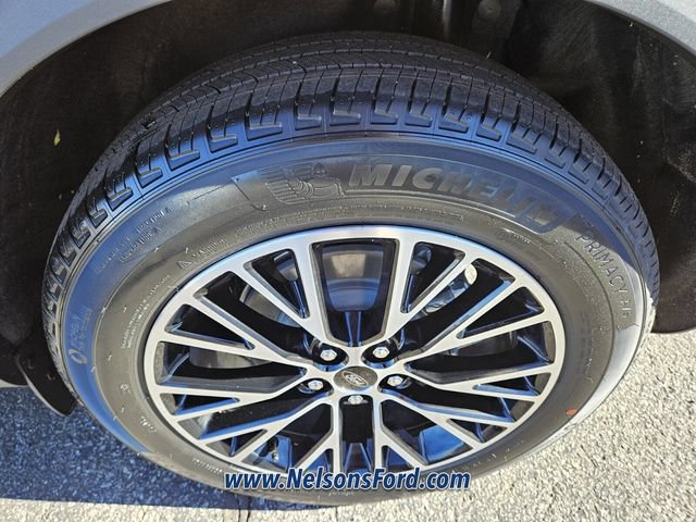New 2026 Ford Escape SE FWD image 11