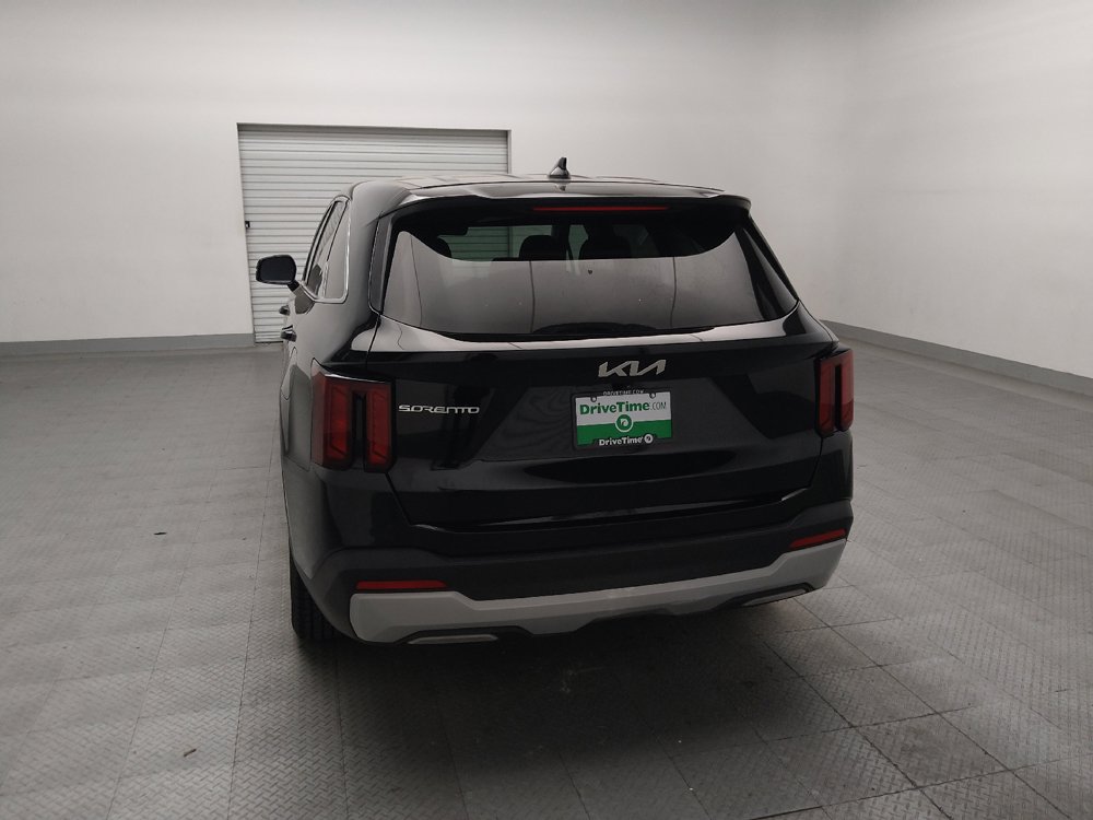 Used 2024 Kia Sorento LX FWD image 6