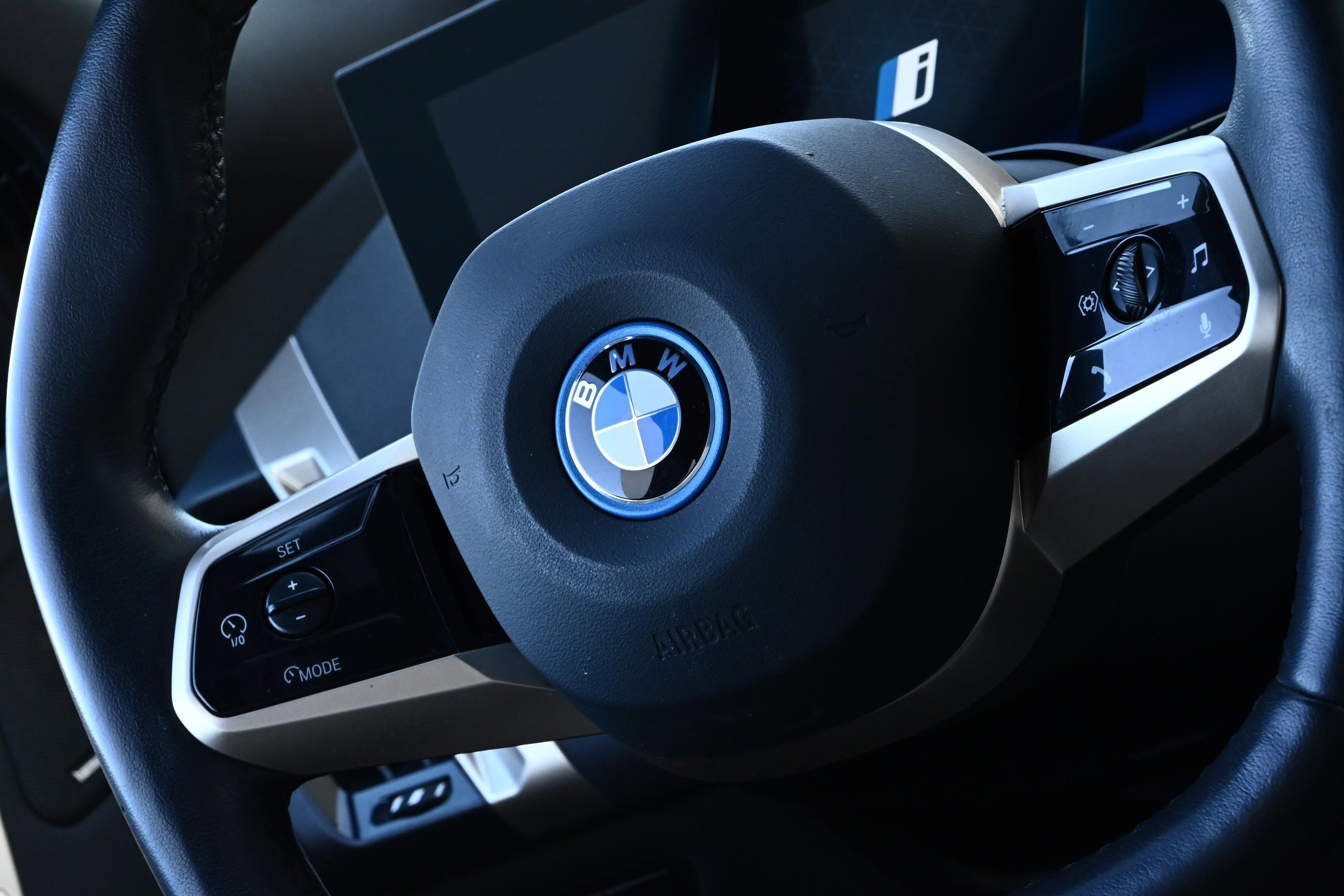 Certified 2024 BMW iX xDrive50 w/ Premium Package image 30