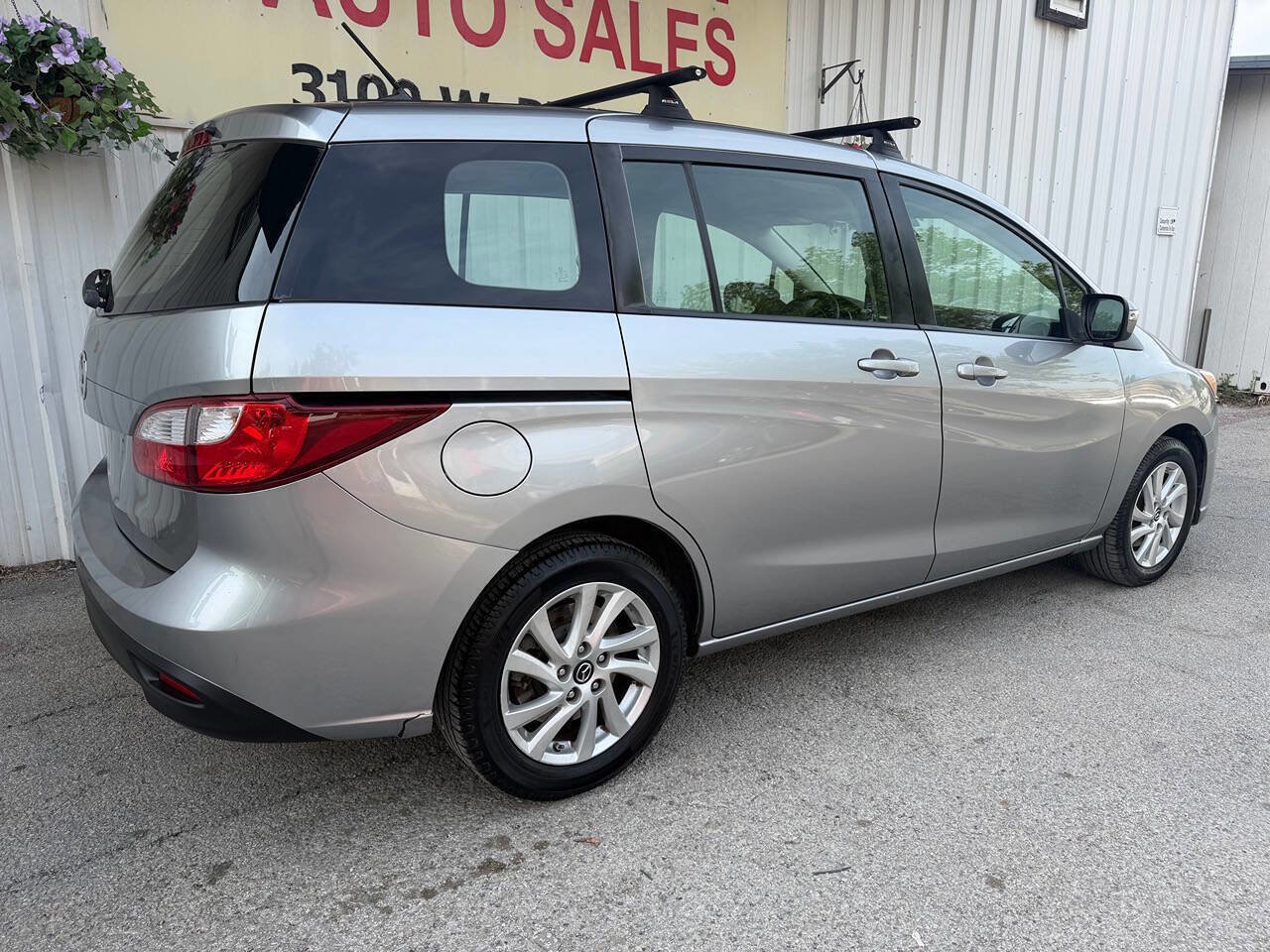 Used 2013 MAZDA MAZDA5 Sport image 9