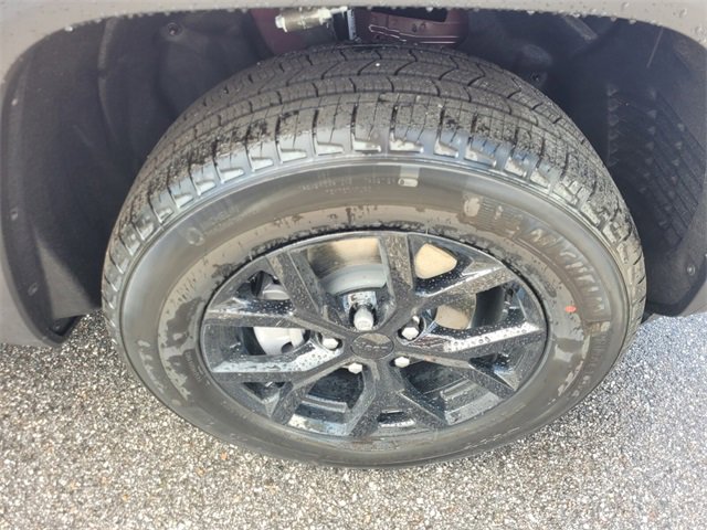 New 2025 Jeep Grand Cherokee Altitude image 16