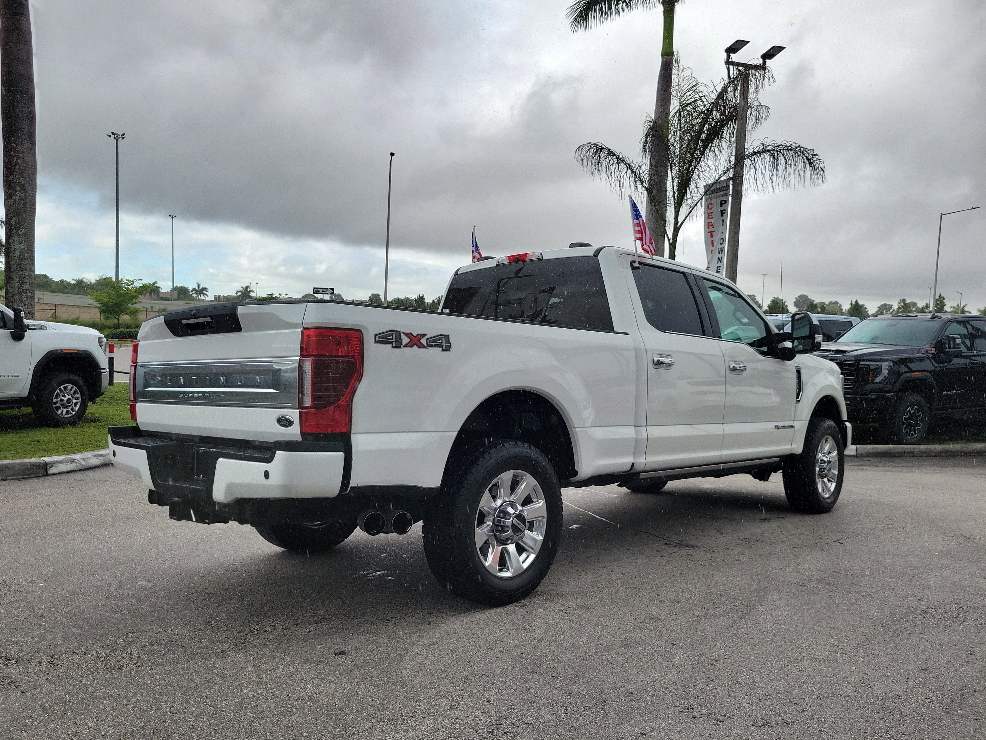 Used 2022 Ford F350 Platinum image 5