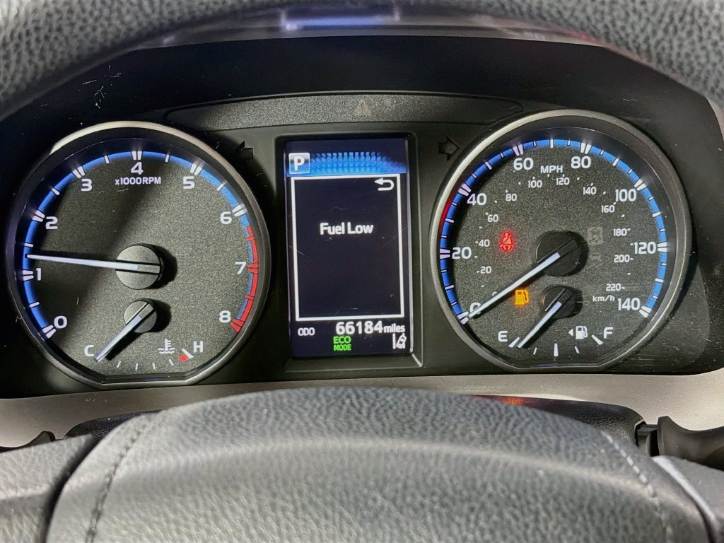 Used 2018 Toyota RAV4 LE w/ All Weather Liner Package AWD/4WD image 20