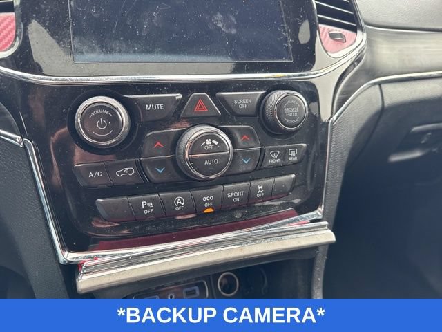 Used 2021 Jeep Grand Cherokee Limited AWD/4WD image 11