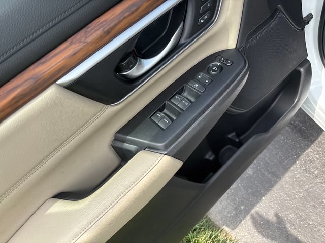 Certified 2020 Honda CR-V Touring image 11