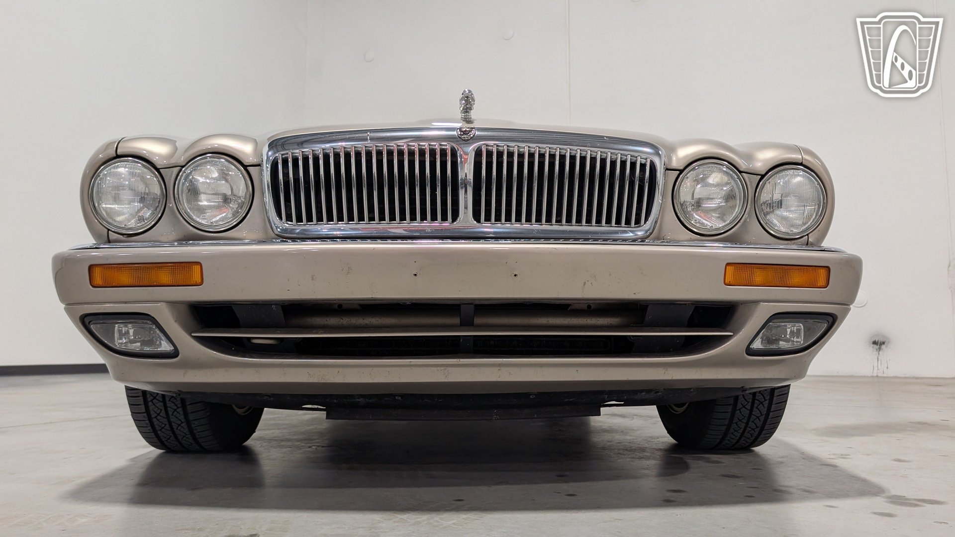 Used 1996 Jaguar XJ6 RWD image 24