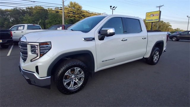 Used 2023 GMC Sierra 1500 SLT w/ SLT Convenience Package image 4
