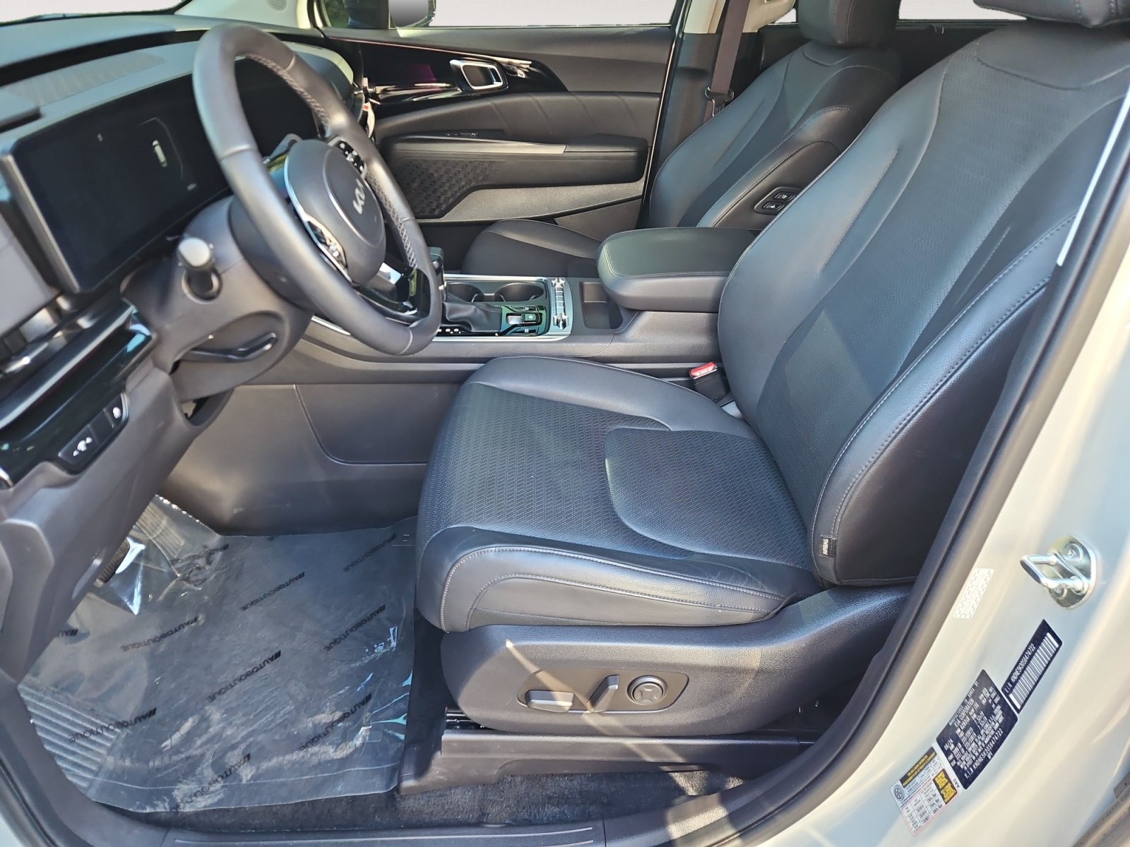 Used 2025 Kia Carnival SX Prestige FWD image 9