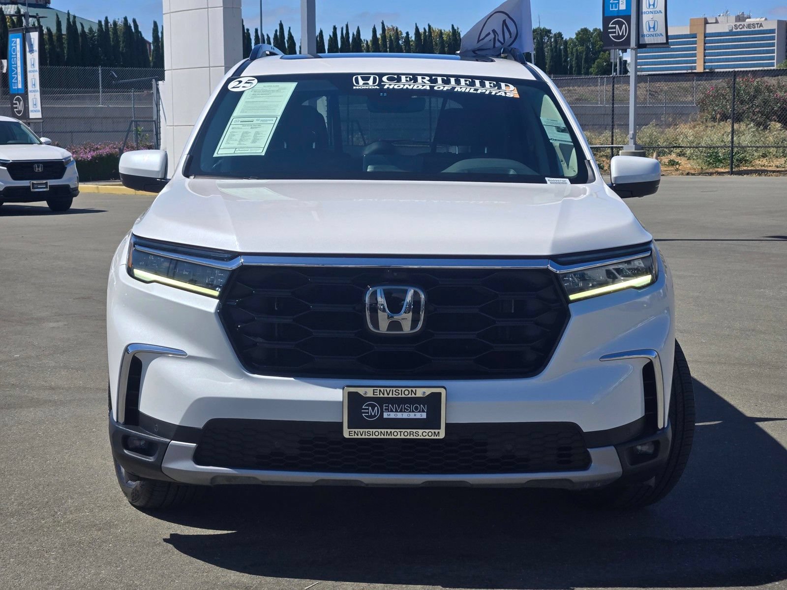 Certified 2025 Honda Pilot Elite image 2
