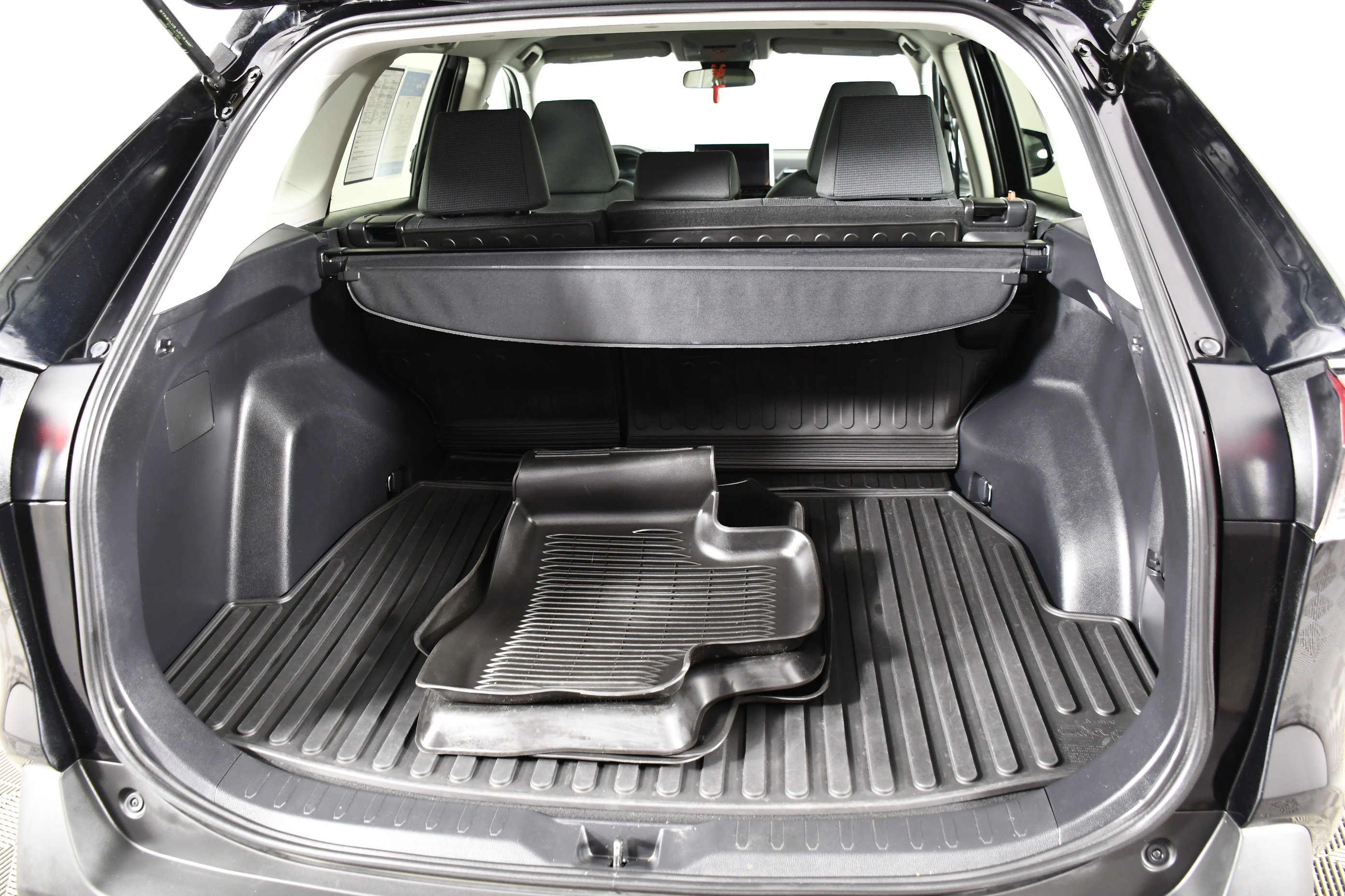 Used 2024 Toyota RAV4 LE AWD/4WD image 49