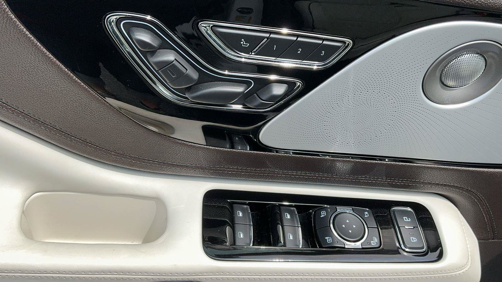 Used 2024 Lincoln Aviator Black Label AWD/4WD image 14