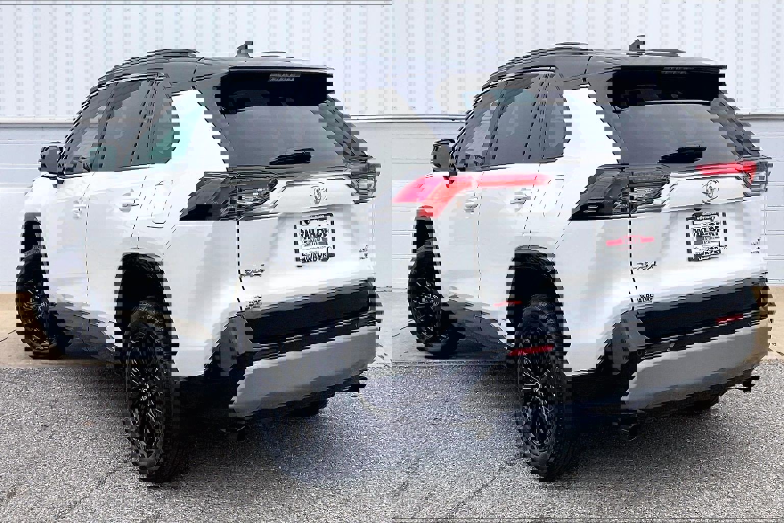 Used 2025 Toyota RAV4 XSE image 15