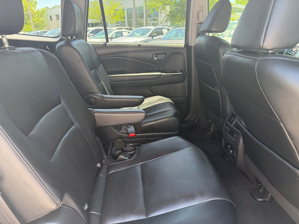 Used 2019 Honda Pilot Touring image 8