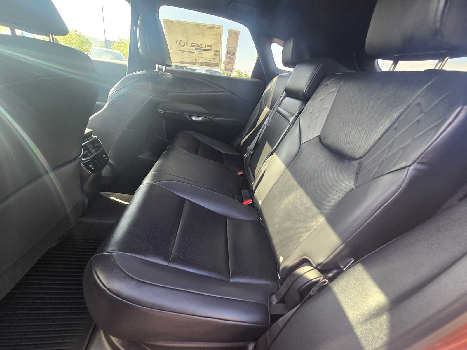 New 2026 Lexus RX 350h AWD/4WD image 17
