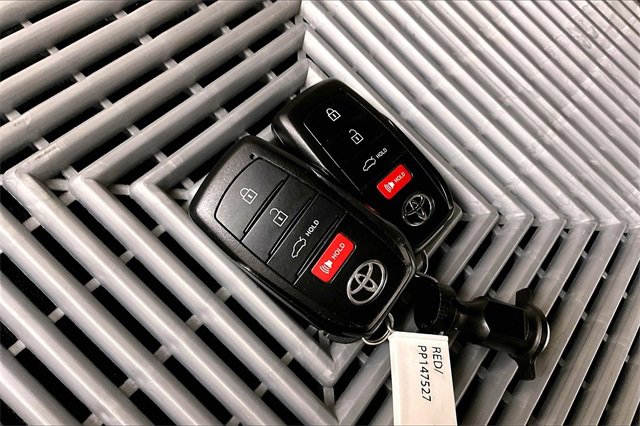 Used 2023 Toyota Corolla SE image 10