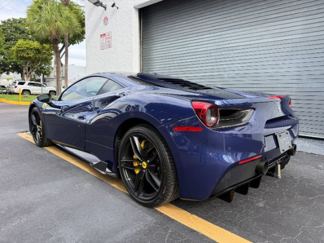 Used 2016 Ferrari 488 GTB RWD image 4