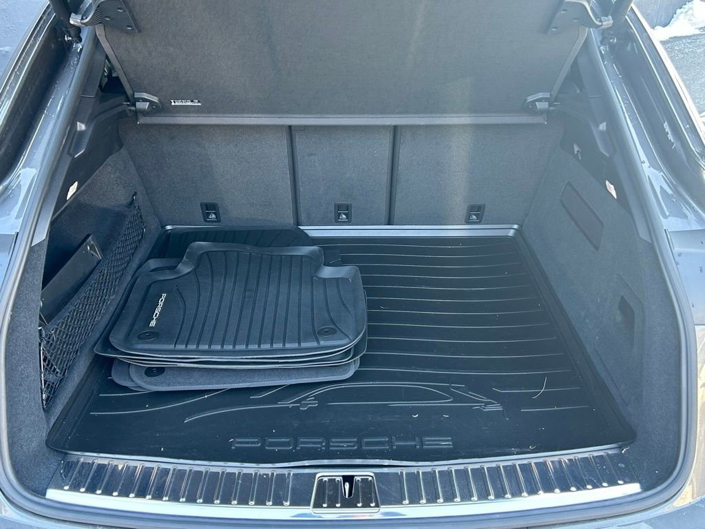 Certified 2025 Porsche Cayenne Coupe image 29