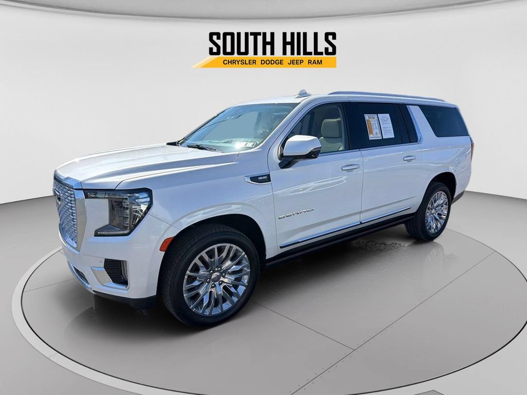 Used 2024 GMC Yukon XL Denali AWD/4WD image 3