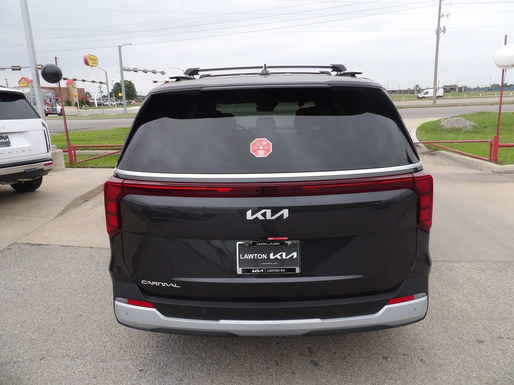 New 2026 Kia Carnival EX FWD image 7