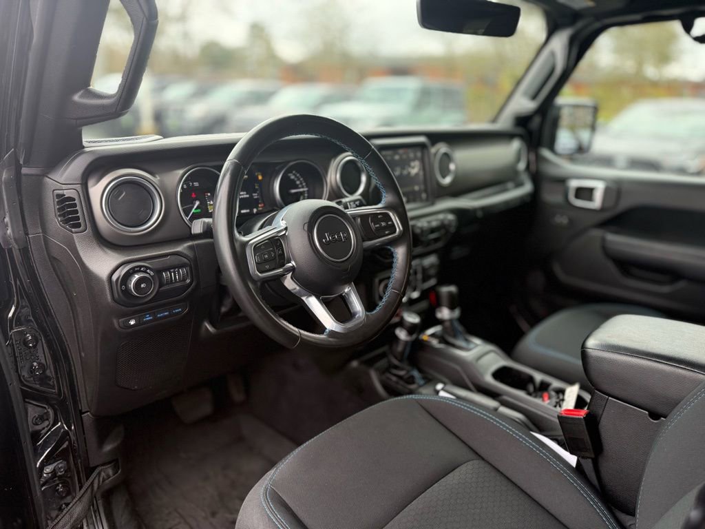 Used 2022 Jeep Wrangler Unlimited Rubicon 4xe w/ Steel Bumper Group image 15