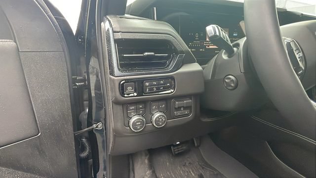 Certified 2026 GMC Yukon AT4 Ultimate AWD/4WD image 12