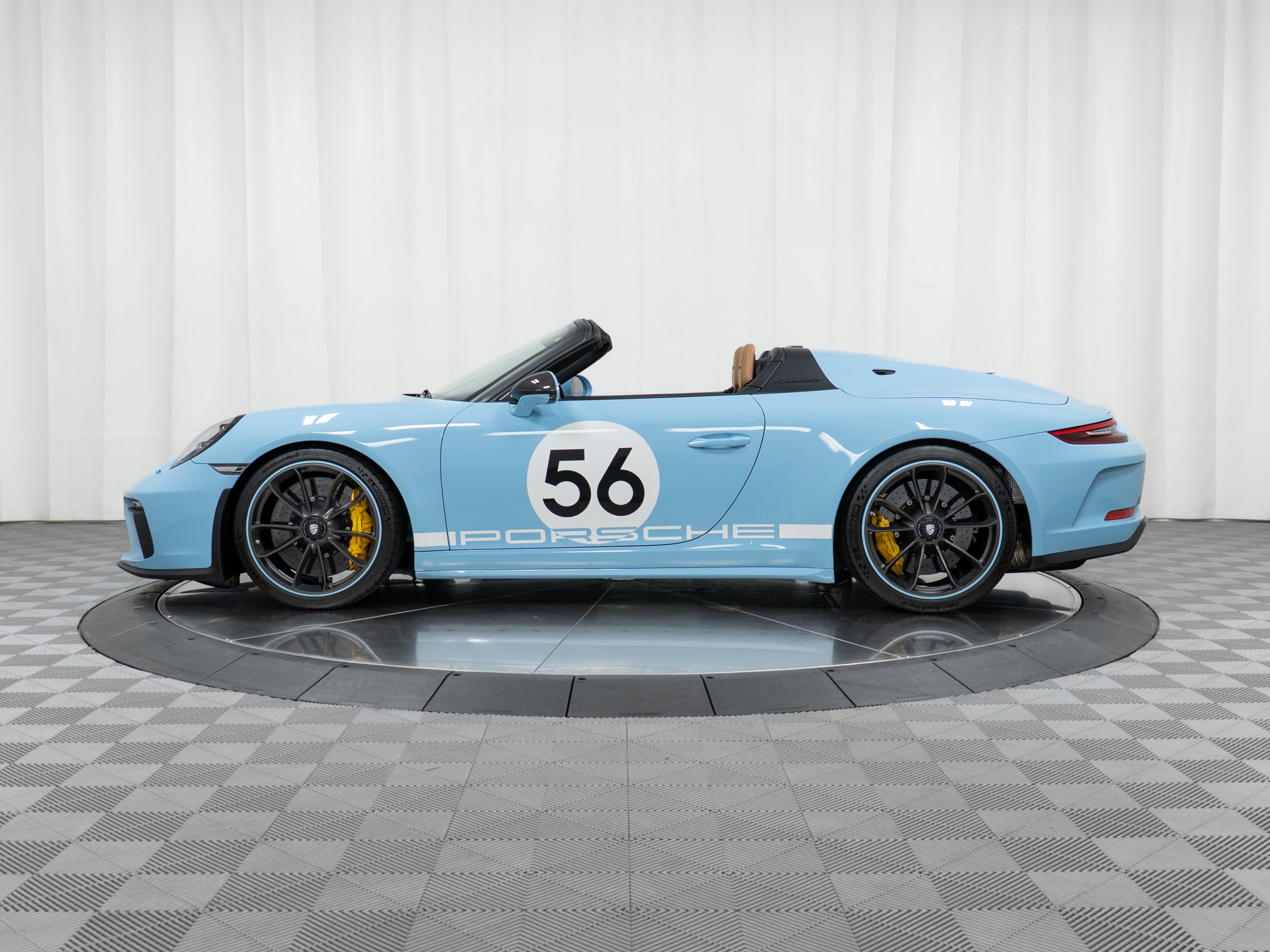 Certified 2019 Porsche 911 Speedster RWD image 2