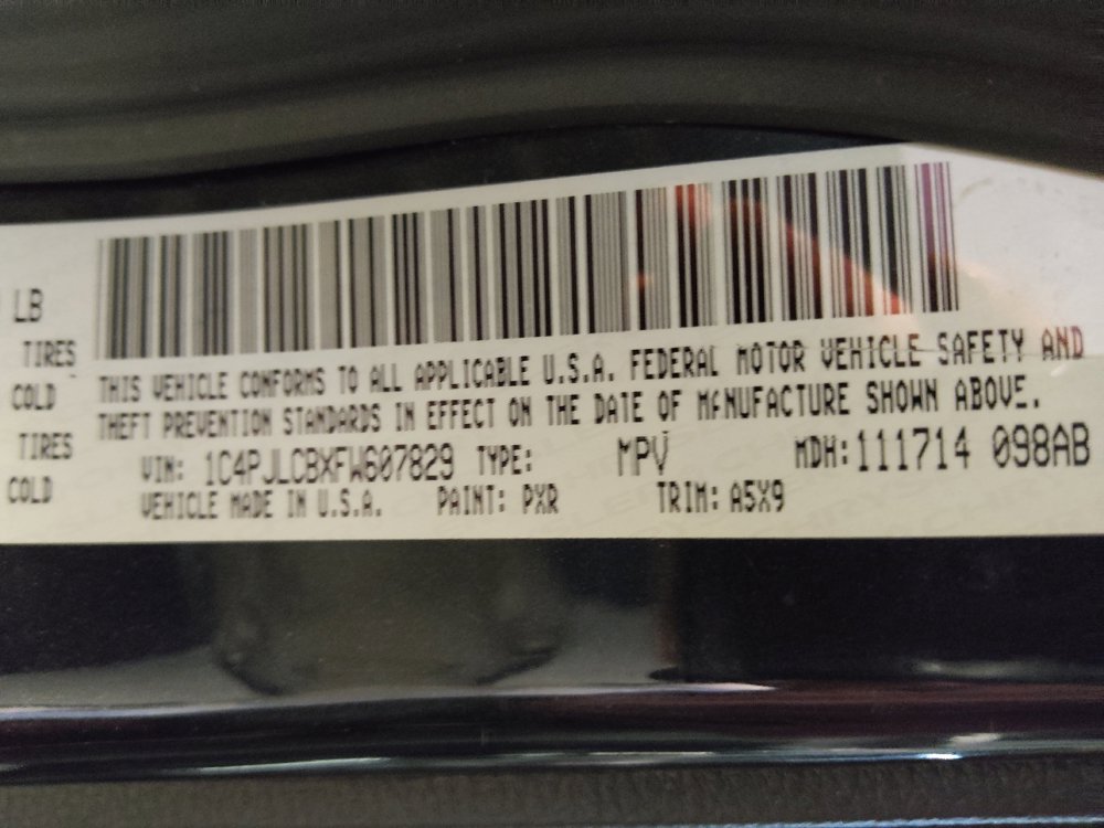 Used 2015 Jeep Cherokee Latitude FWD image 33