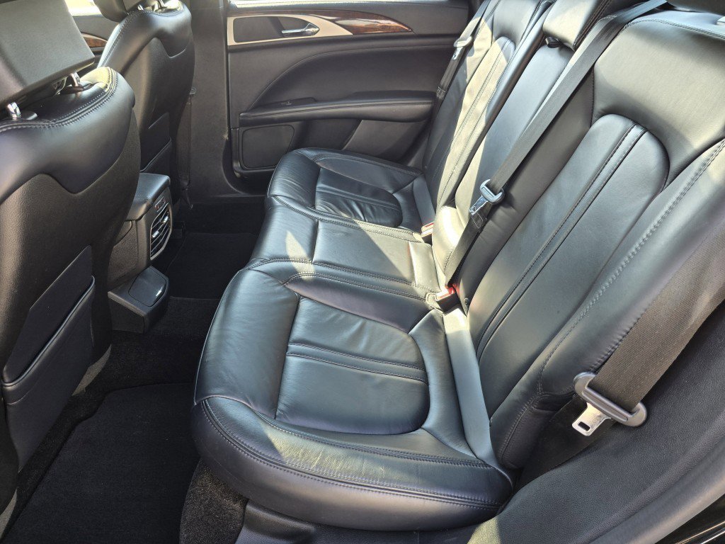 Used 2017 Lincoln MKZ Select w/ Climate Package image 25