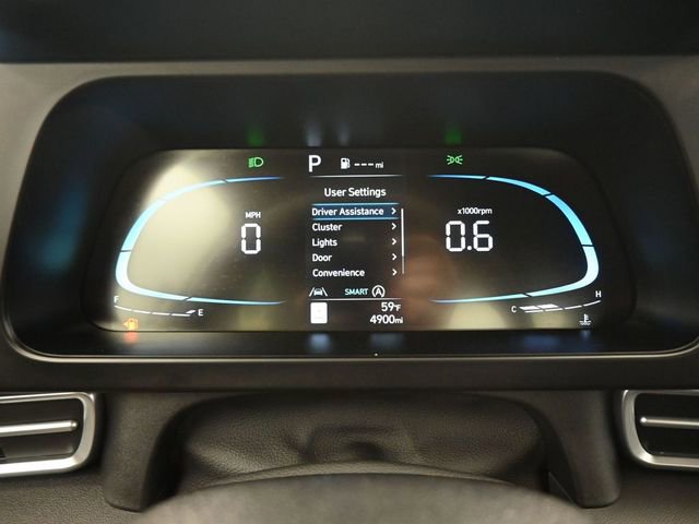 Used 2025 Hyundai Elantra SE image 12