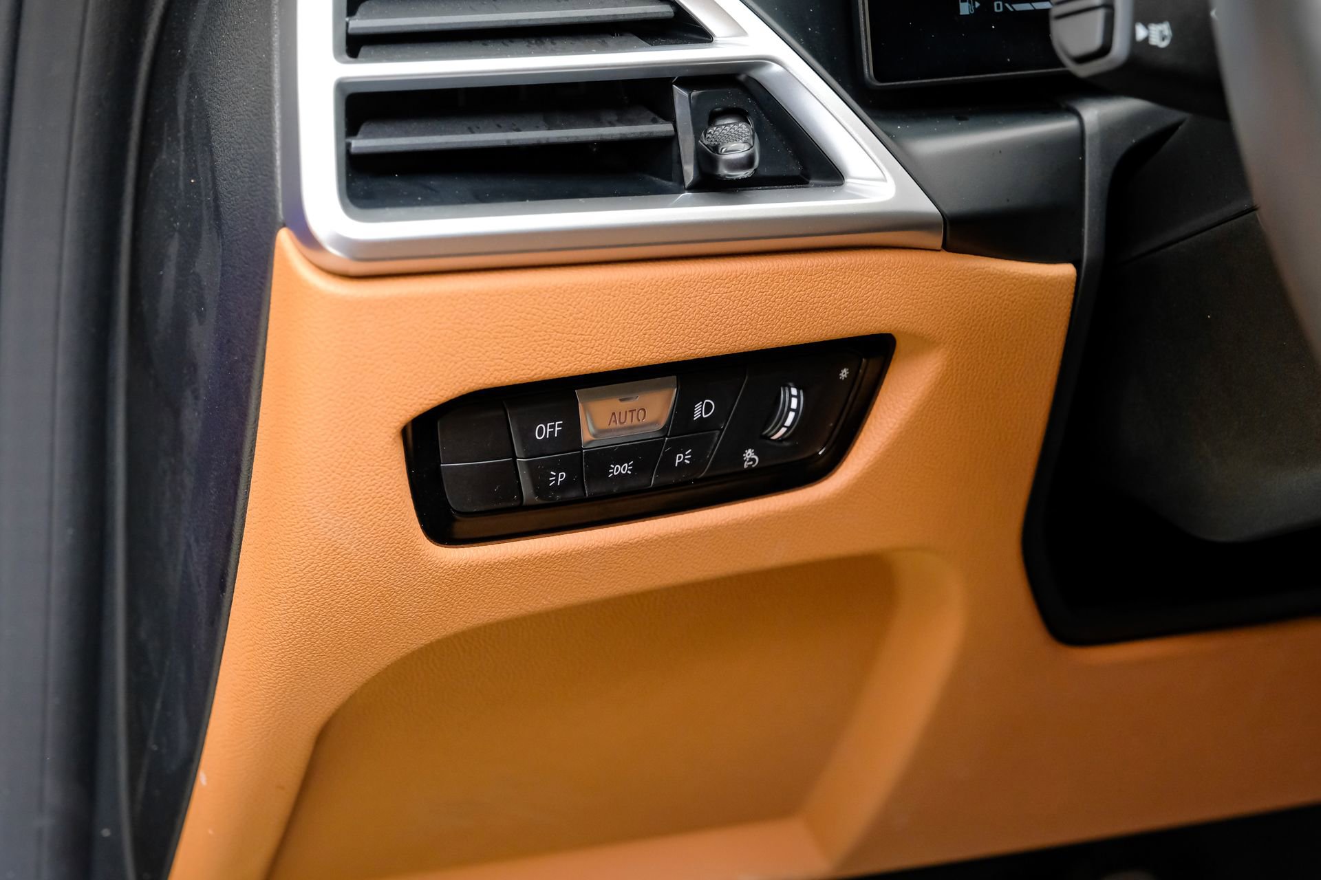 Used 2025 BMW M440i RWD image 33
