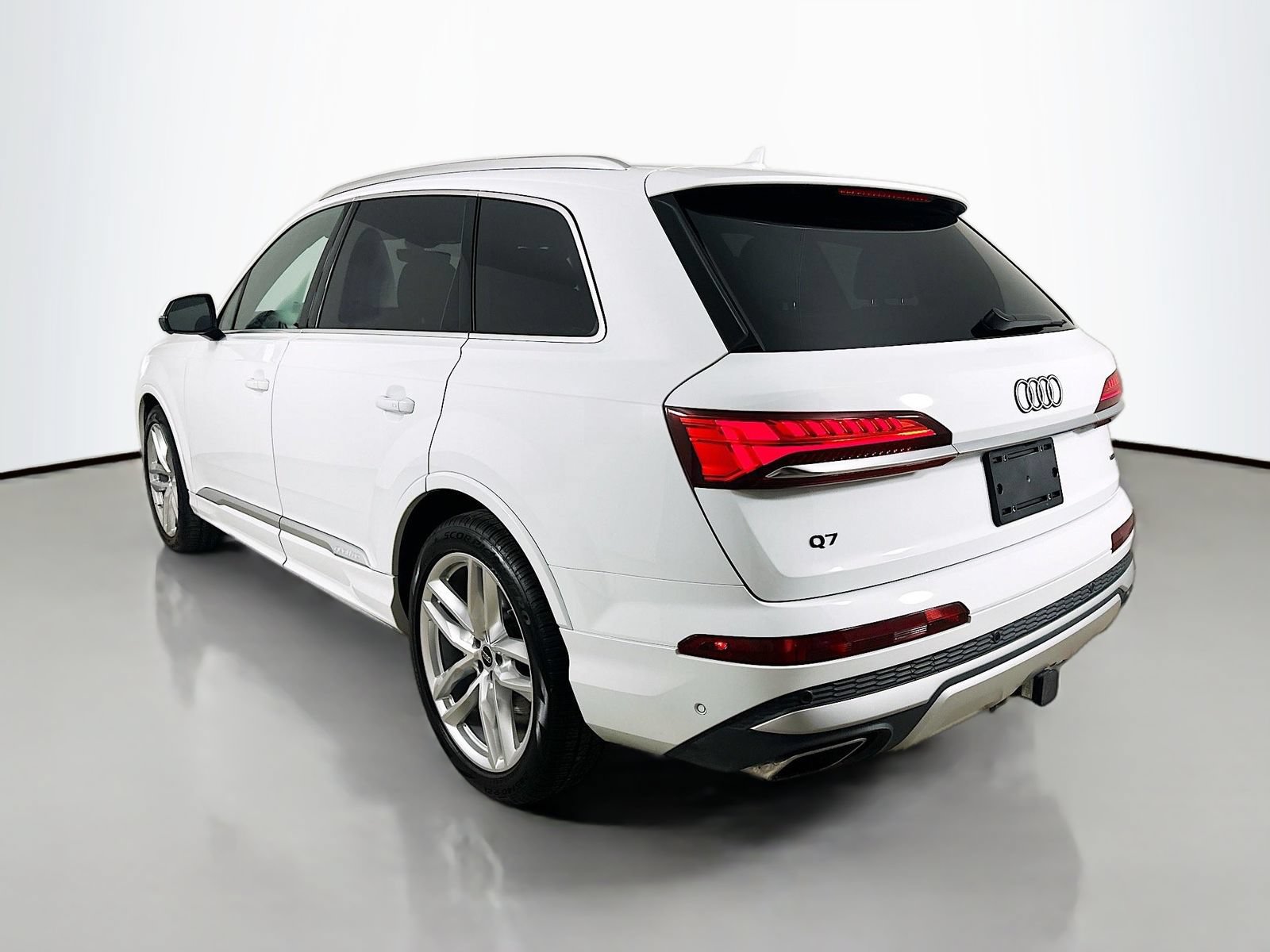 Used 2025 Audi Q7 3.0T Premium Plus w/ Premium Plus Package AWD/4WD image 7
