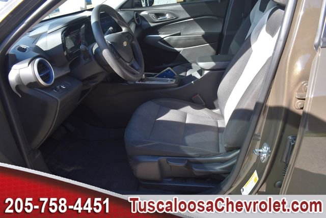 Used 2024 Chevrolet Trax LS w/ LS Convenience Package FWD image 18