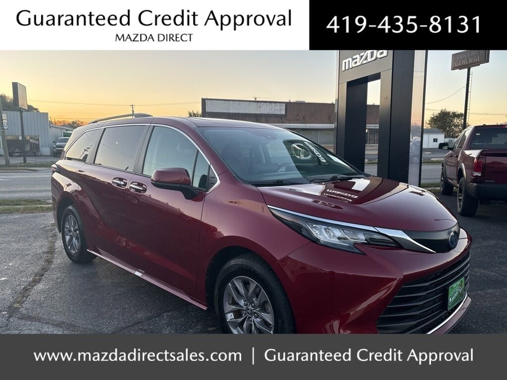Used 2023 Toyota Sienna XLE