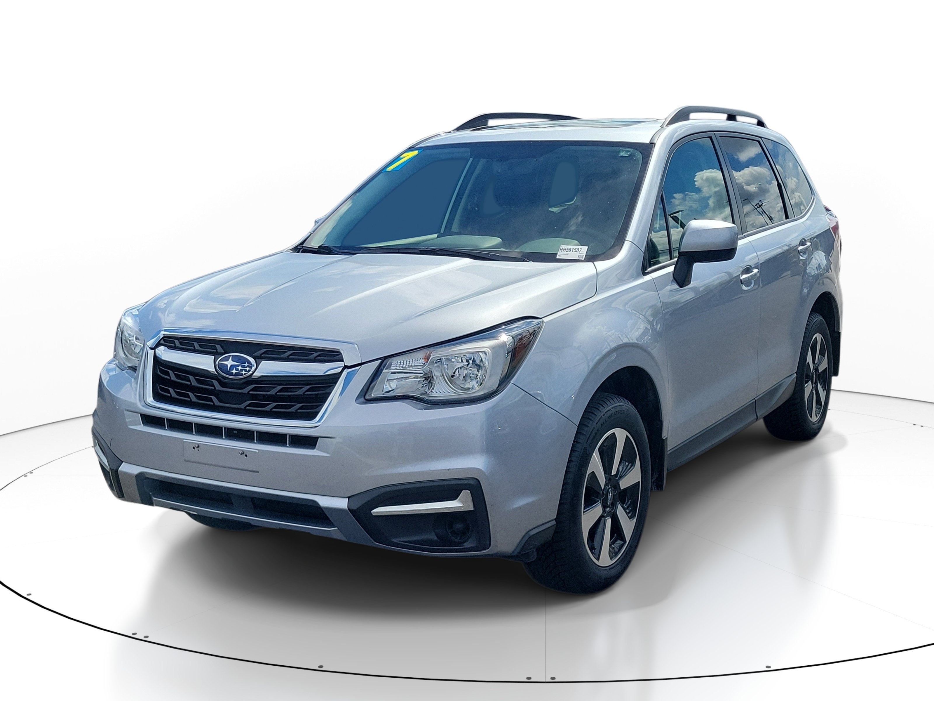 Used 2017 Subaru Forester 2.5i Premium w/ All-Weather Package AWD/4WD image 3