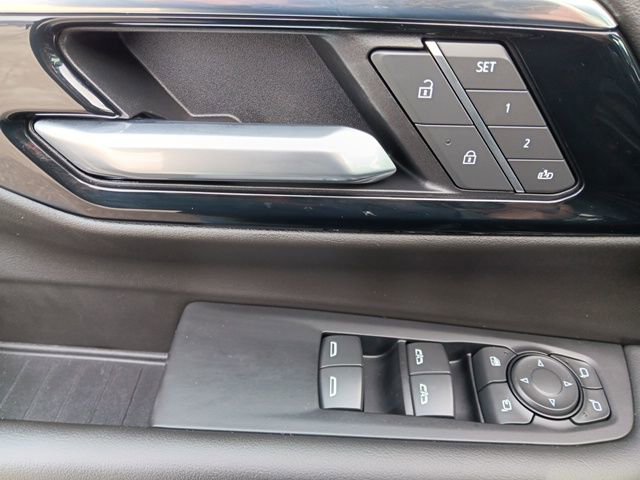 Used 2025 Chevrolet Tahoe RST w/ RST Capability Package image 41