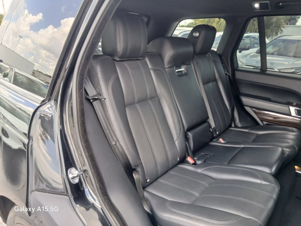 Used 2014 Land Rover Range Rover HSE AWD/4WD image 16