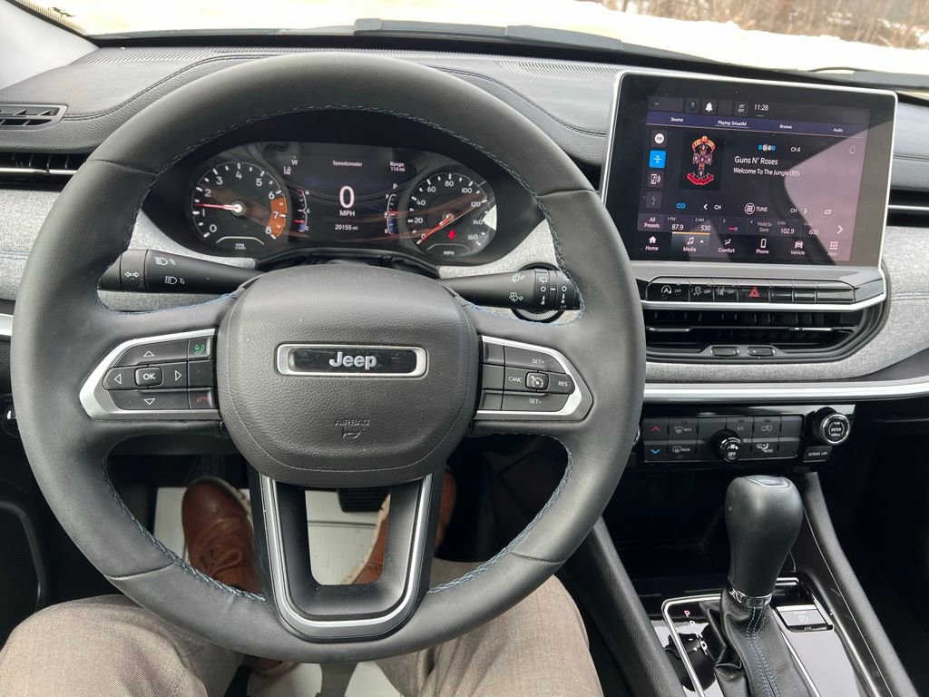 Used 2022 Jeep Compass Latitude image 27