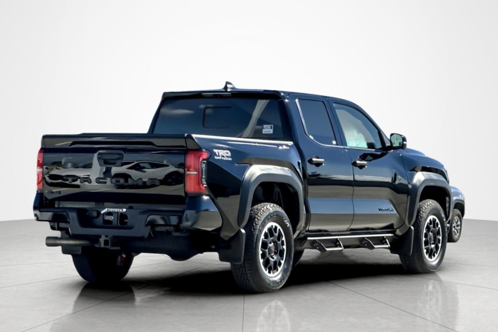 Certified 2025 Toyota Tacoma TRD Off-Road w/ TRD Off Road Premium Package AWD/4WD image 5