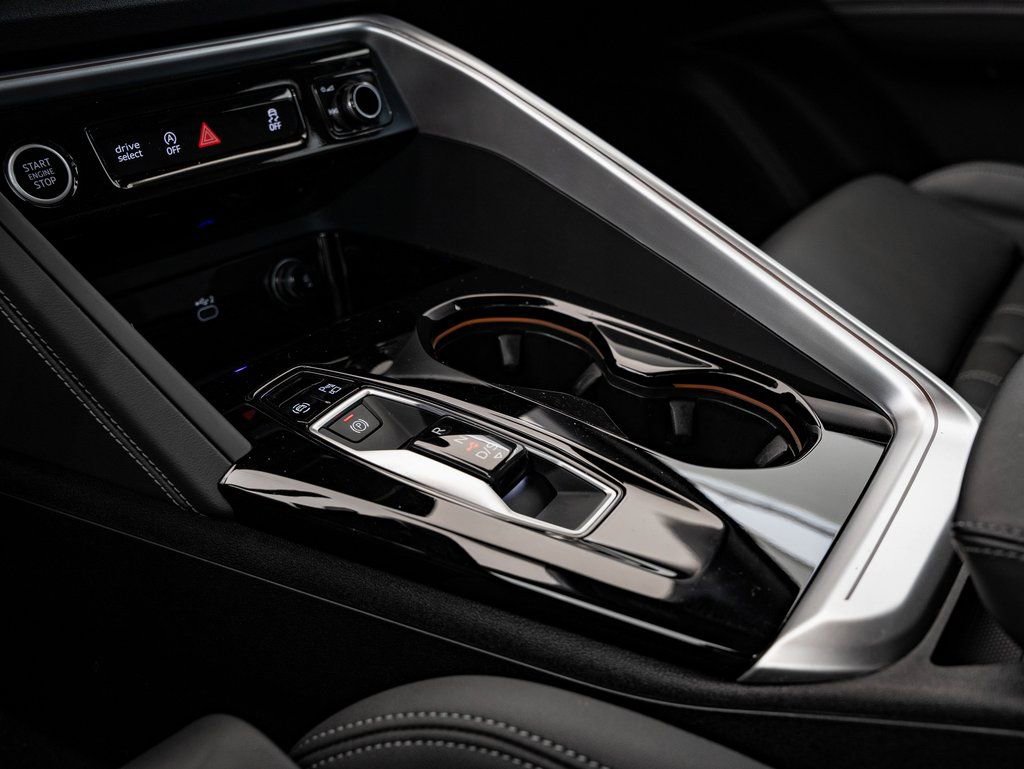 Certified 2025 Audi Q5 Premium Plus w/ Premium Plus image 38