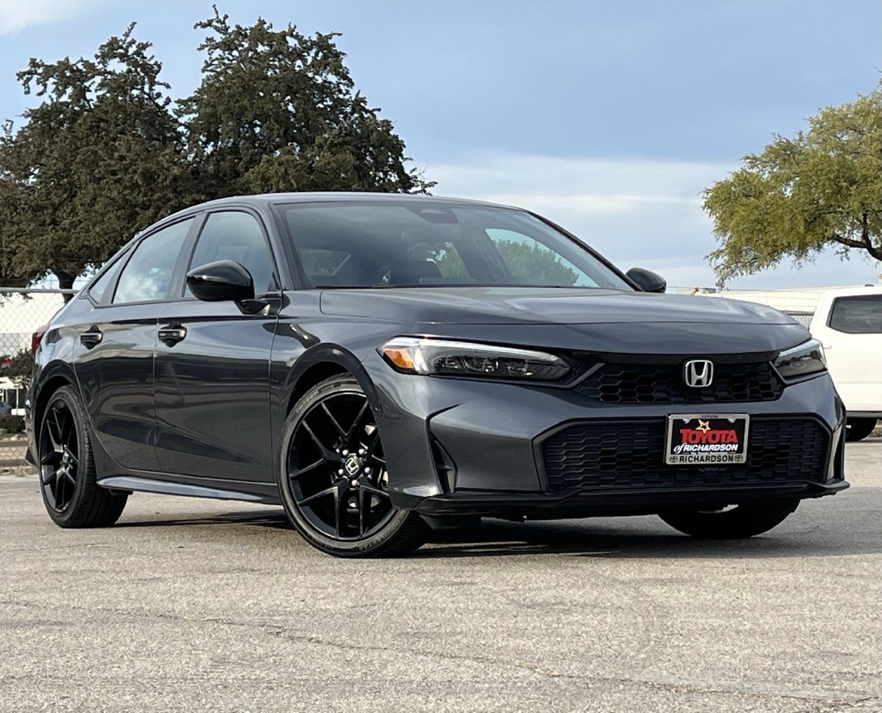 Used 2025 Honda Civic Sport image 2