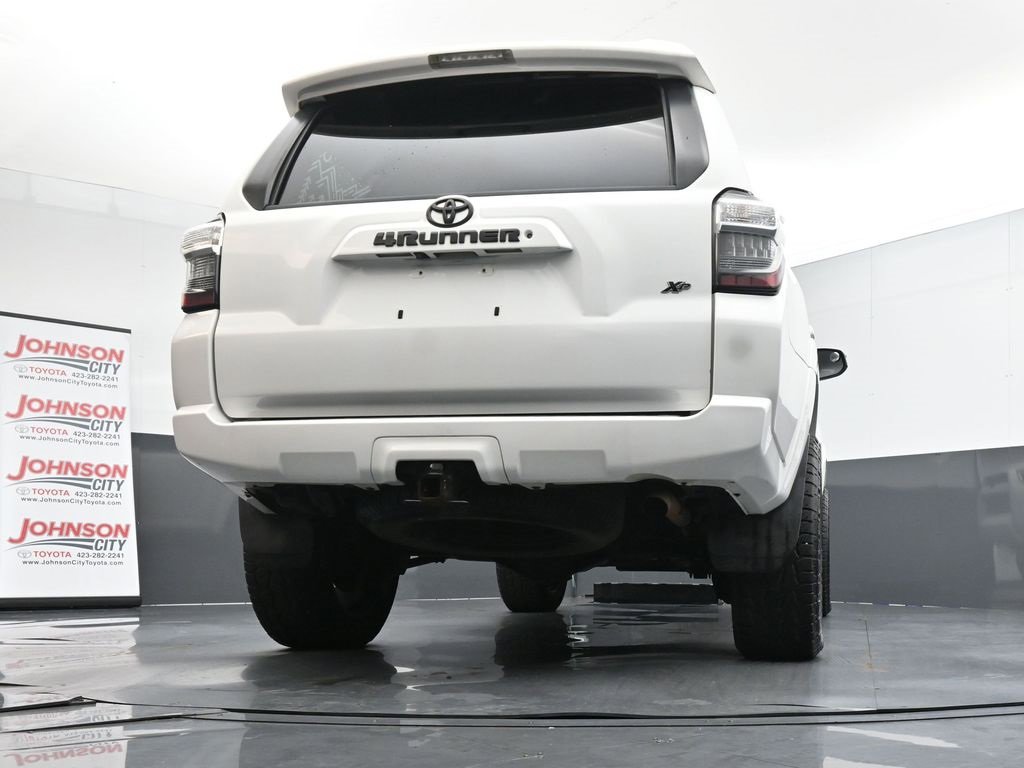 Used 2016 Toyota 4Runner SR5 image 35